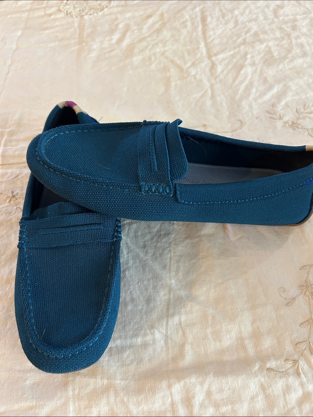 Rothy's Teal Canvas Penny Loafers with Purple Heel Accent sz 7.5 - Picture 2 of 6